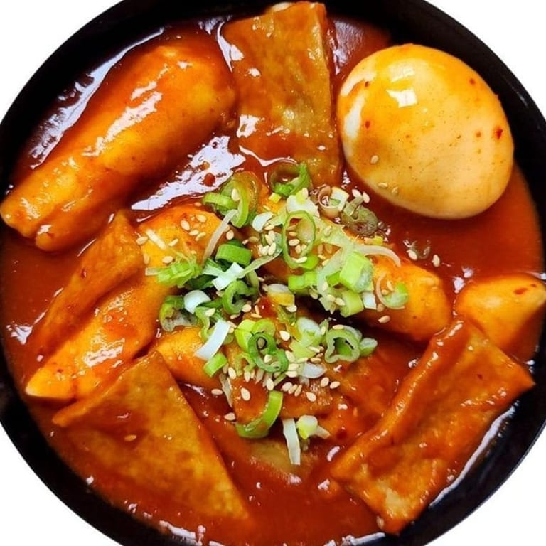 Spicy Tteokbokki: A Korean Delight